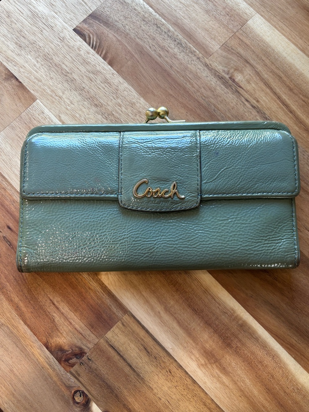 Coach patent leather wallet with kisslock